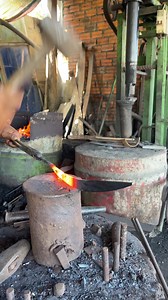 Forging farming sickle #fastworkers #metalworks #knife #techniques #handmade #amazing #howto #farming #gardening #sickle | METAL WORKS
