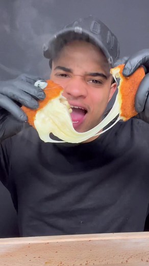 Melted Cheese Techniques for Stretchy Snacks