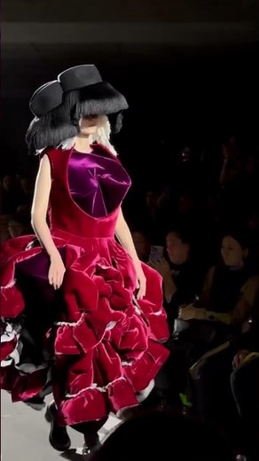 🔴 Rei Kawakubo's Conceptual Masterpiece | Comme des Garçons FW25/26 at PFW ✨🖤