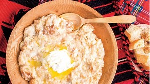 OVO SU PRAVA SRPSKA JELA Narod kaže - jagnje za vladara, zec za ratara, a mnogi NE ZNAJU da se meso jelo samo u OVIM prilikama