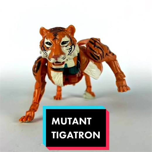 It’s Mutant Tigatron! RUN! 🐅#transformers #stopmotion #animation #tiger #beastwars