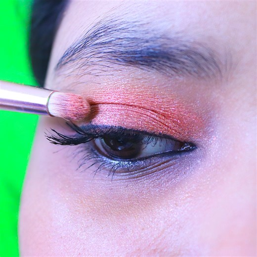 DIY: Make Your Own Eyeshadow | Rana Craft