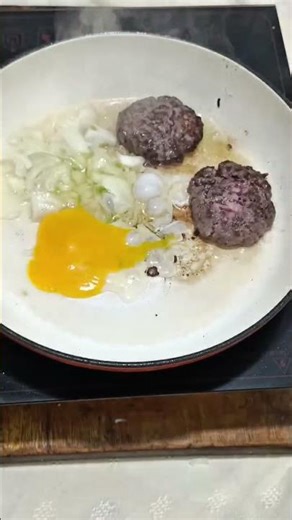 Burger assembly that looks TOO satisfying 🍔 #oddlysatisfying #cookingvideo #food #foodie #asmr