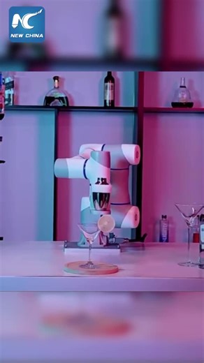 24K views · 179 reactions | Watch how a robot turns into a bartender with the help of AI chatbot. #Technology #Cocktail #AI | China Xinhua Sci-Tech | Facebook