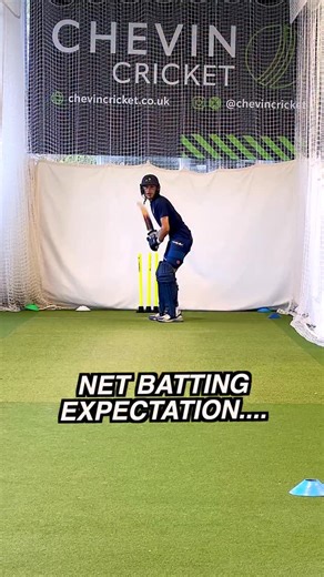 Tag that one mate who bats like this 😂👇🏼 | The Cricket Kid