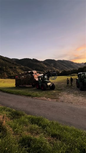 ABFAHRT: Ein Blick auf Hani und die Fendt Fahrer Army