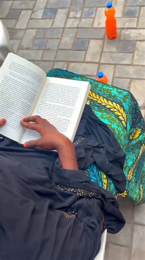 🎥✨📚 During the #FlowdiarySilentReading, we gathered to read amazing chapters and connect. This short clip captures the beautiful energy of our #SilentReading Session 😍 🎬 Watch the clip ↗️ Share it with your friends 🔗 Download the free ebooks: https://flowdiary.com.ng/ebooks 🧠📖 Remember that learning never stops! Let's keep building a community of readers, thinkers, and creators to change the #world 🌍 Share ↗️ #FlowdiaryApp #LearnOnFlowdiary #ReadAndGrow #FlowdiaryFamily | Flowdiary