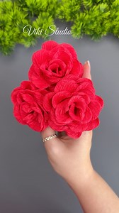 Easy & Beautiful Crepe Paper Flowers 🌹 #paperflower #paper #craft #crepepaper #flowers #diy | VIKI Studio DIY