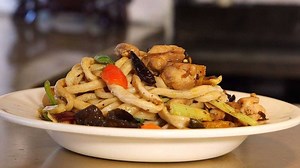 How a son turned his dad’s food stall into the No. 2 Chinese restaurant in the US. | Business Insider