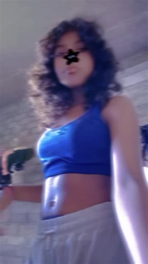 Videos de La nena (@arinicasio25) con “Muévelo - Kali Uchis”