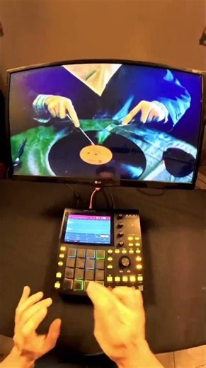 Visual Synthesizer with Akai MPC One