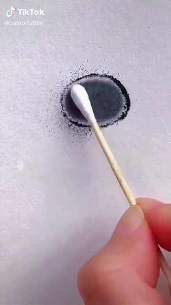 Step-by-Step Guide: How to Draw a Kitty with a Cotton Swab