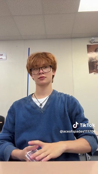 daily discussions in math class #magic #cardistry #bicycle #chris | Cardistry