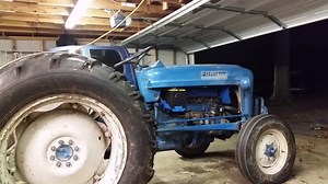 1964 Ford 2000 tractor start up