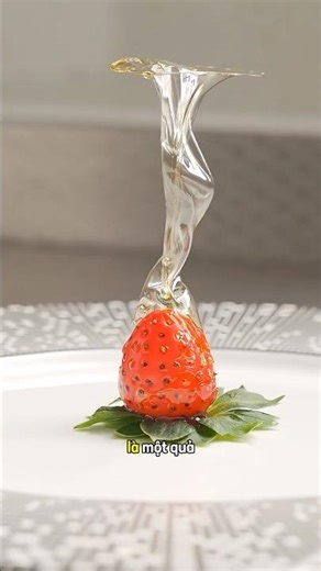 The girl made strawberries out of eggs 🤣 #shortsviral #shortvideo