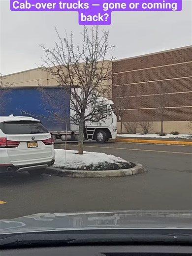 POV Truck Driving USA Rare Cab-Over Freightliner Leaving Wegmans Parking #truckdriver #truck #truckerlife #relaxingdrive #truckingusa #povtruck