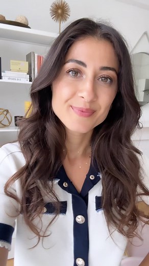 Mimi Ikonn on Instagram: "Expectation- reality= happiness A simple equation for setting myself up for success in life, rather than disappointment. It’s been one of my biggest lessons recently- let go of all expectations. Go after your dream, do your best and enjoy this fascinating ride called Life ❤️ sans the expectations 😜"