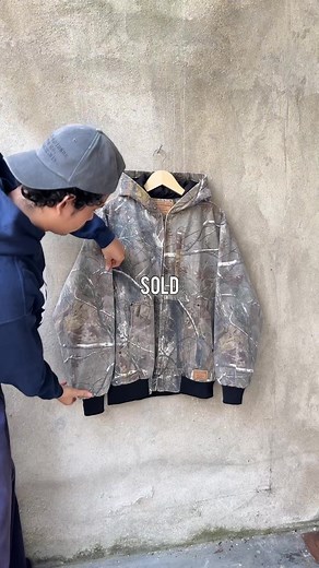 Packing Levi's Realtree Camo Zipper Hoodie Orders