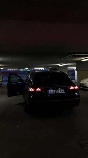 Mercedes-Benz E-Class Night Drive Highlights
