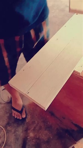 Build a Simple and Attractive Minimalist Table