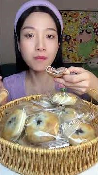 Creamy Cheese & Purple Rice Cakes - Easy Snack Delight
