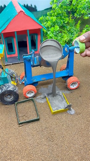🚜🔥Diy Mini Real Working Mini Tractor Cement Pillar Making Machine #shorts #miniconstruction