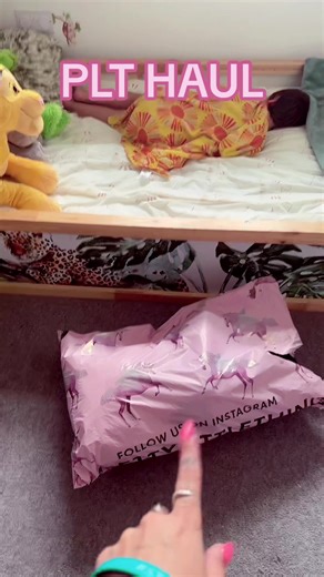 PrettyLittleThing Haul Review: Dresses, Jumpers, Blazers, and Pajamas