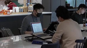 Tired Koreans unconvinced by proposed new labor law