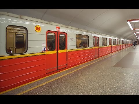 Poland, Warsaw, metro ride from Pole Mokotowskie to Politechnika, 1X elevator, 1X escalator