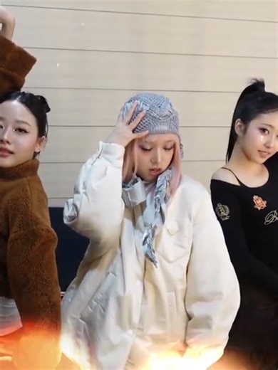 Super Model yang Kocak: Reaksi Terbaru Kim dan Vlogs