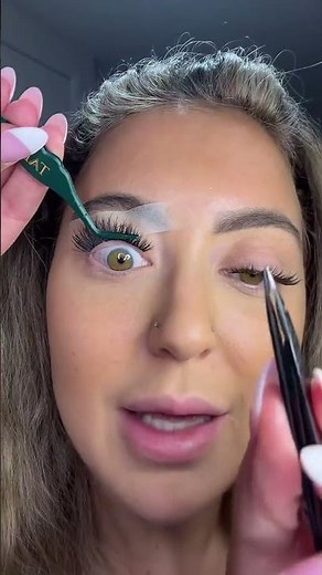 How to remove clumps from cluster lashes