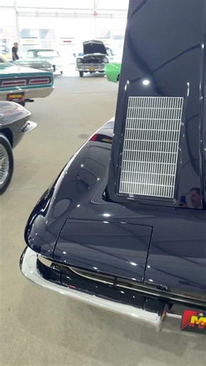 Une licorne : Corvette Sting Ray Z06 Split Window Big Tank Fuelie
