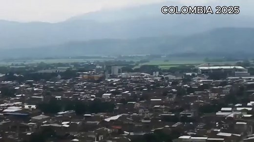 Colombia: Strange sphere spotted in the skies over city