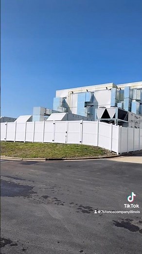 Commercial Vinyl Fence Installation Woodridge Illinois | 76 Fence Company Illinois