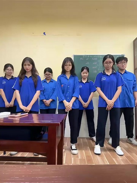 An Thuyên người chèo thuyền nổi bật trên mạng xã hội