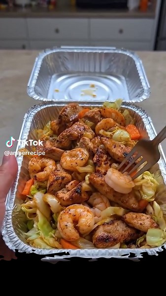 Hibachi Chicken and Shrimp Cabbage Bowl 📌 full recipe on my TikTok page right under my profile picture ⬆️
