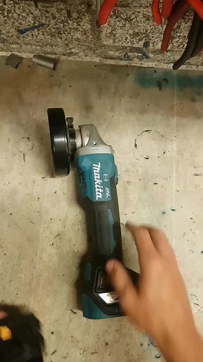 makita brushless grinder repair. #battery #cordlesstools #tools #makitarepair #repair #grinder #makita #dga456 #brushless #goodtool #besttool #Bestbrand #toptool @makitaukofficial