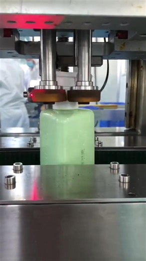 We are a factory that specializes in the production of soap, shower gel, and shampoo. If you are interested, please contact me for a quote.#showergel #shampoo #haircare#showerroutine #moroccanhair