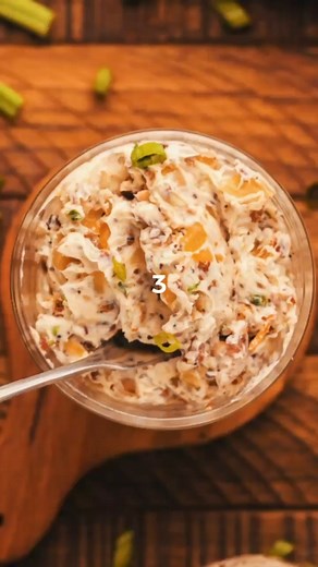 4 comments | Have you ever heard of bacon butter? It's a creamy, salty compound butter with bacon and herbs that is perfect to add flavor to steaks, vegetables or even to use a smear on bread. #charcuterie #baconbutter #bacon #baconlovers #sogood #appetizers #smear #bread #condiment #yummyfood #fbpost2024 #fbreelsfypシ゚viral #insta #instareel | Kitchen Divas | Facebook