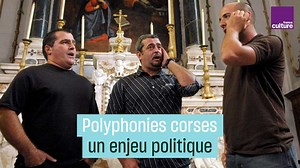 La main contre l’oreille, le menton fier, c’est une tradition sauvée de l’oubli. Voici comment les polyphonies ont forgé l’identité corse. | France Culture