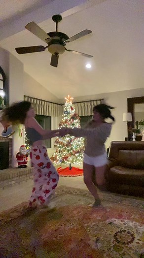 LIVING ROOM ROUTINE #fyp #perksofbeingawallflower #bff