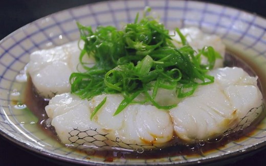 家人买错了鳕鱼，教你葱油鳕鱼的做法，连挑食的孩子也爱吃，鱼肉鲜嫩美味