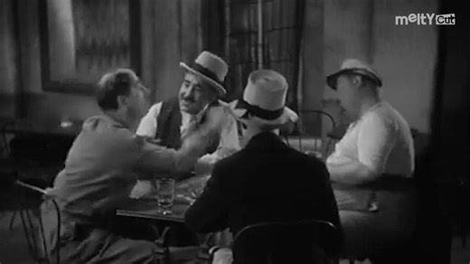 Marius est le premier volet de la célèbre Trilogie marseillaise de Marcel Pagnol. C’est aussi l’un des grands succès du cinéma parlant français naissant. Les dialogues, très naturels et chantants, ont profondément marqué le public et donné au Vieux-Port de Marseille une aura mythique encore intacte aujourd’hui. | Les Meilleures Scènes