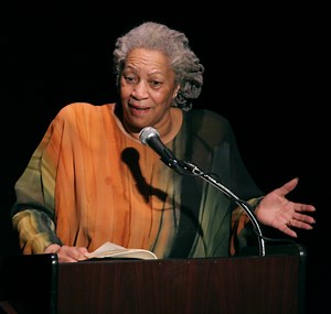 Toni Morrison, Nobel Prize-Winning Novelist, Dead at 88