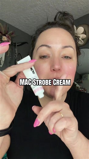 Mac strobe cream is GOAT!! #maccosmetics @M·A·C Cosmetics