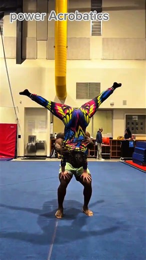 “Wow, amazing! What an incredible girl, right?”#cheer #acrobatic #dance #fyp