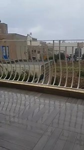 7.2K views · 254 reactions | Ħalba xita pjuttost intensa bħalissa (LIVE) fix-#Xewkija f'Għawdex, bil-buffuri kesħin u b'temperatura li taqa' b'aktar minn 3°C f'daqqa! Uħud minn dawn il-ħalbiet resqin lejn Malta fil-ħin li ġej.. Kollox kif previst bi preċiżjoni minn din il-Paġna. ☔️  Josmar Vella | It-Temp Madwarna | Facebook