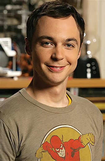 Sheldon Cooper transforming into The Flash