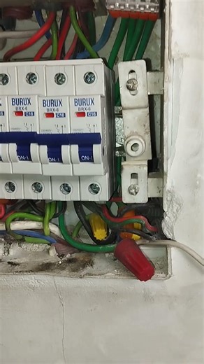 Miniature box tight junction