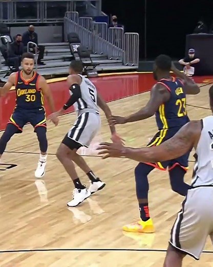 NBA Top Plays (pt 101): Stephen Curry SHIFTY Play vs Spurs #nba #warriors #highlights #topplays